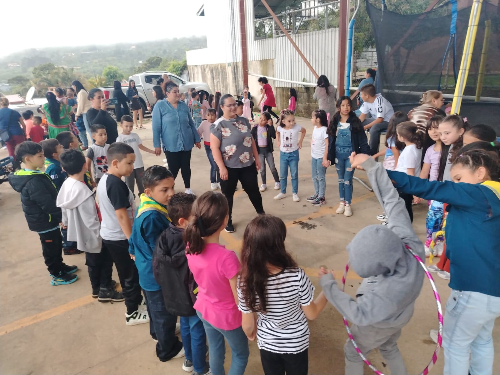 Niños Cantando